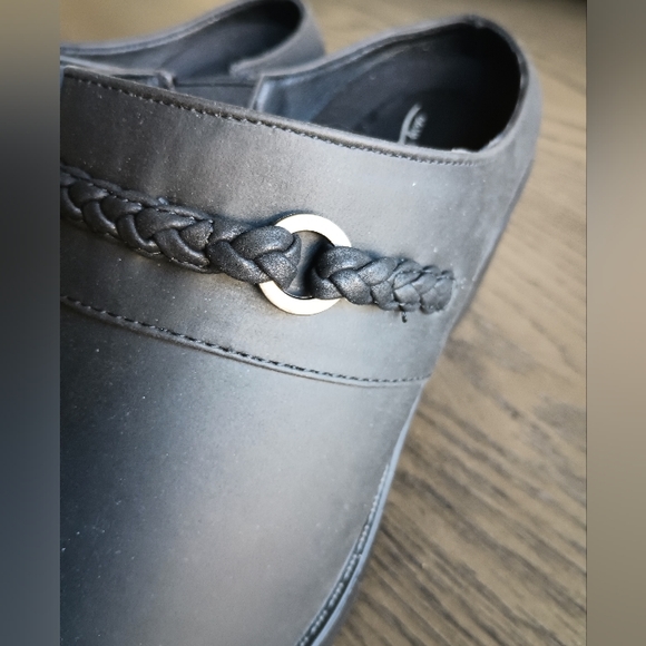 Easy Street Woman's Gilly Slip-on Mules     Size 8.5 Wide  NWT.   Black - Picture 14 of 15